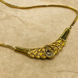 Fine snake mesh necklace with drop diamond interlayer pendant