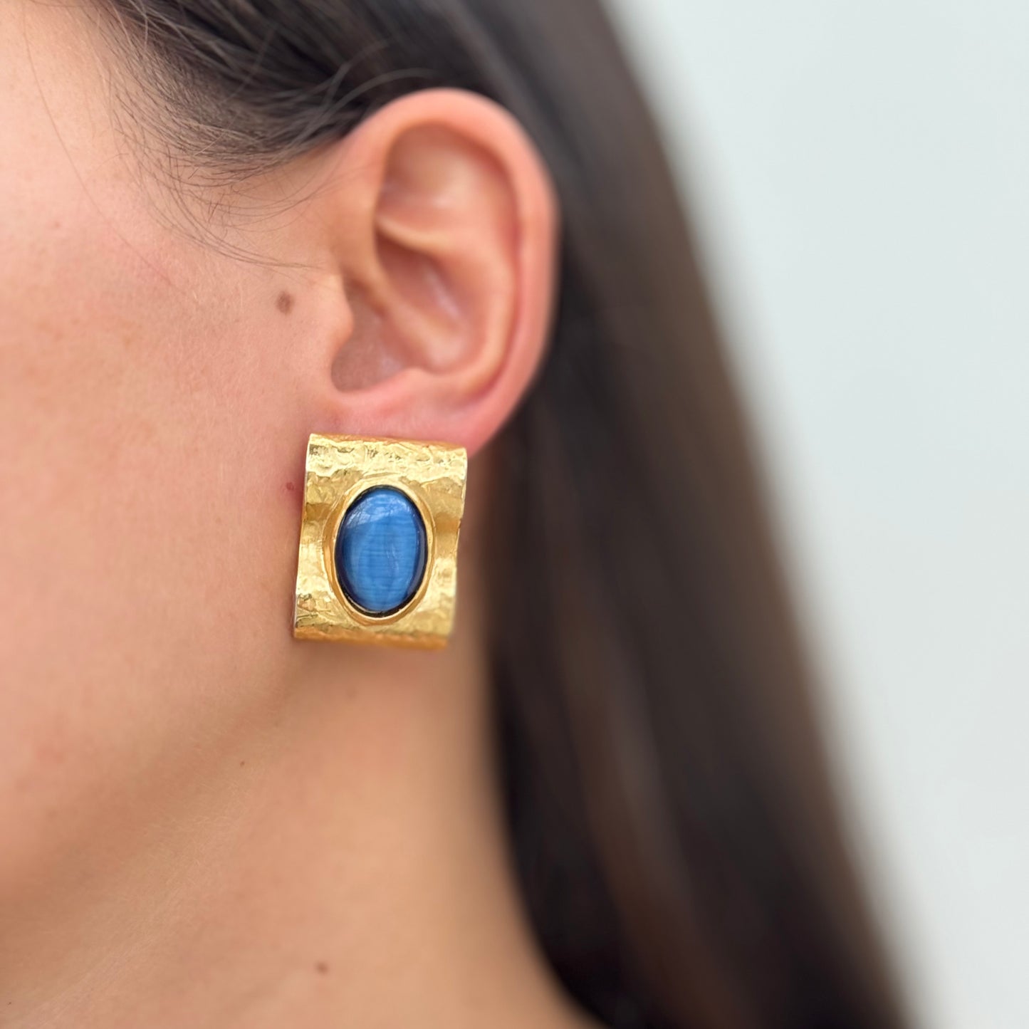 Stunning golden paper blue cabochon earrings