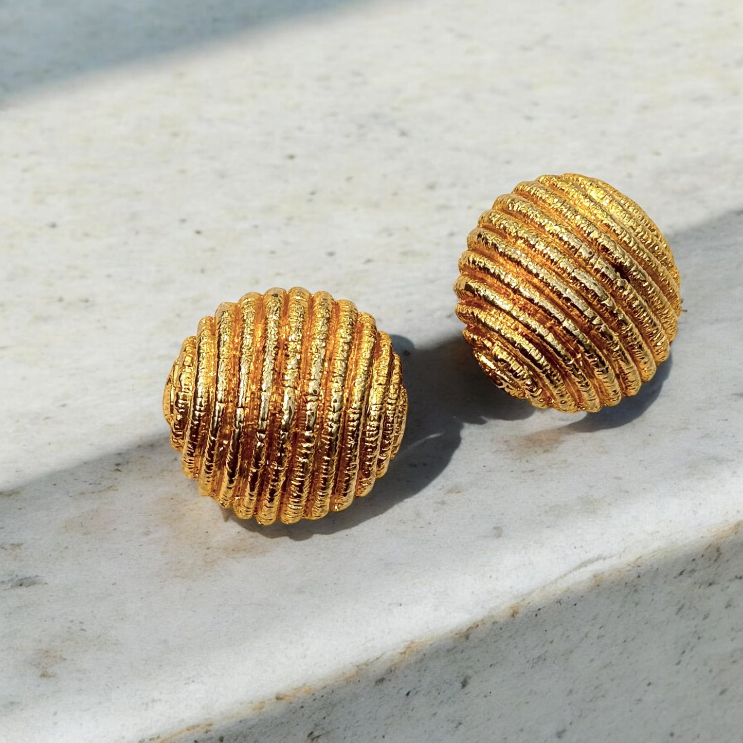 Amazing round stripped earrings