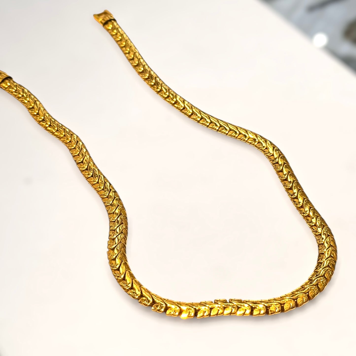 Amazing snake necklace finely worked