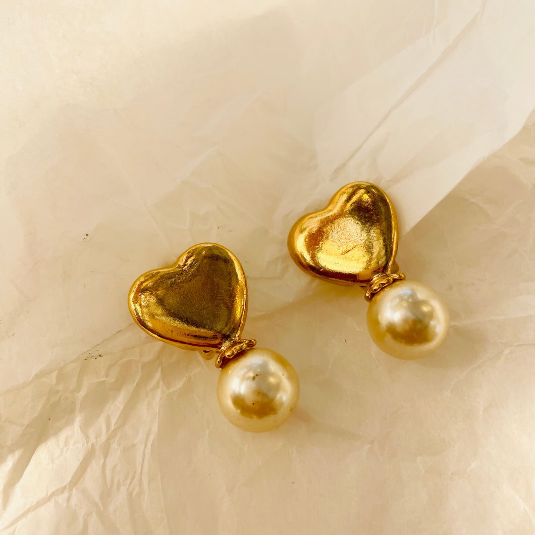 Boucles pendantes coeur et perle