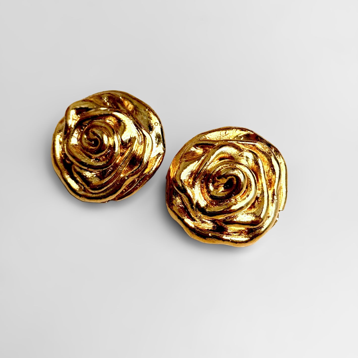 WOW-worthy Jacky flower earrings 1