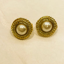Load the image in the gallery, Round white pearl earrings with two golden braids