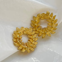 Load image in gallery, Laurel wreath earrings