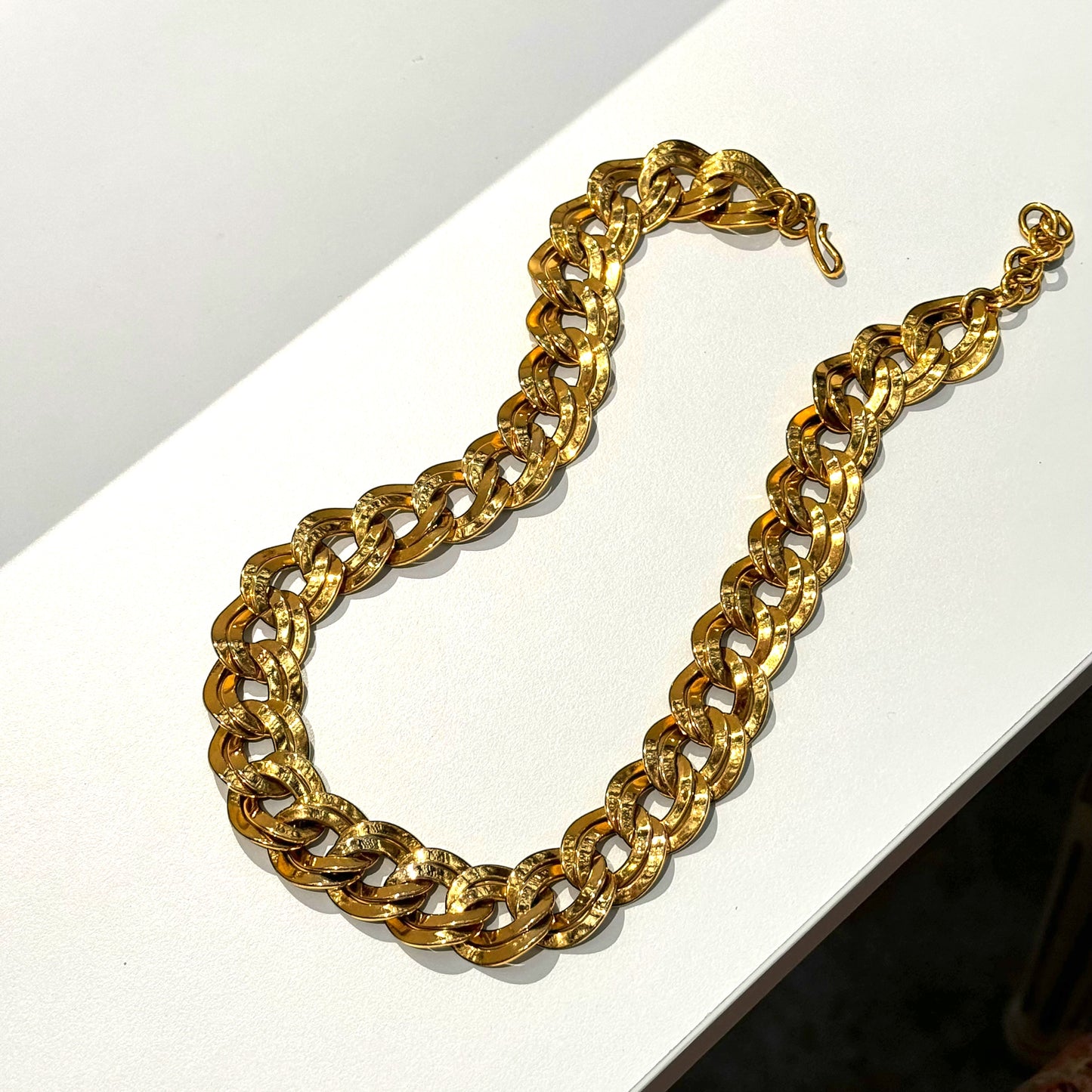 Stunning double curb knit necklace 80s