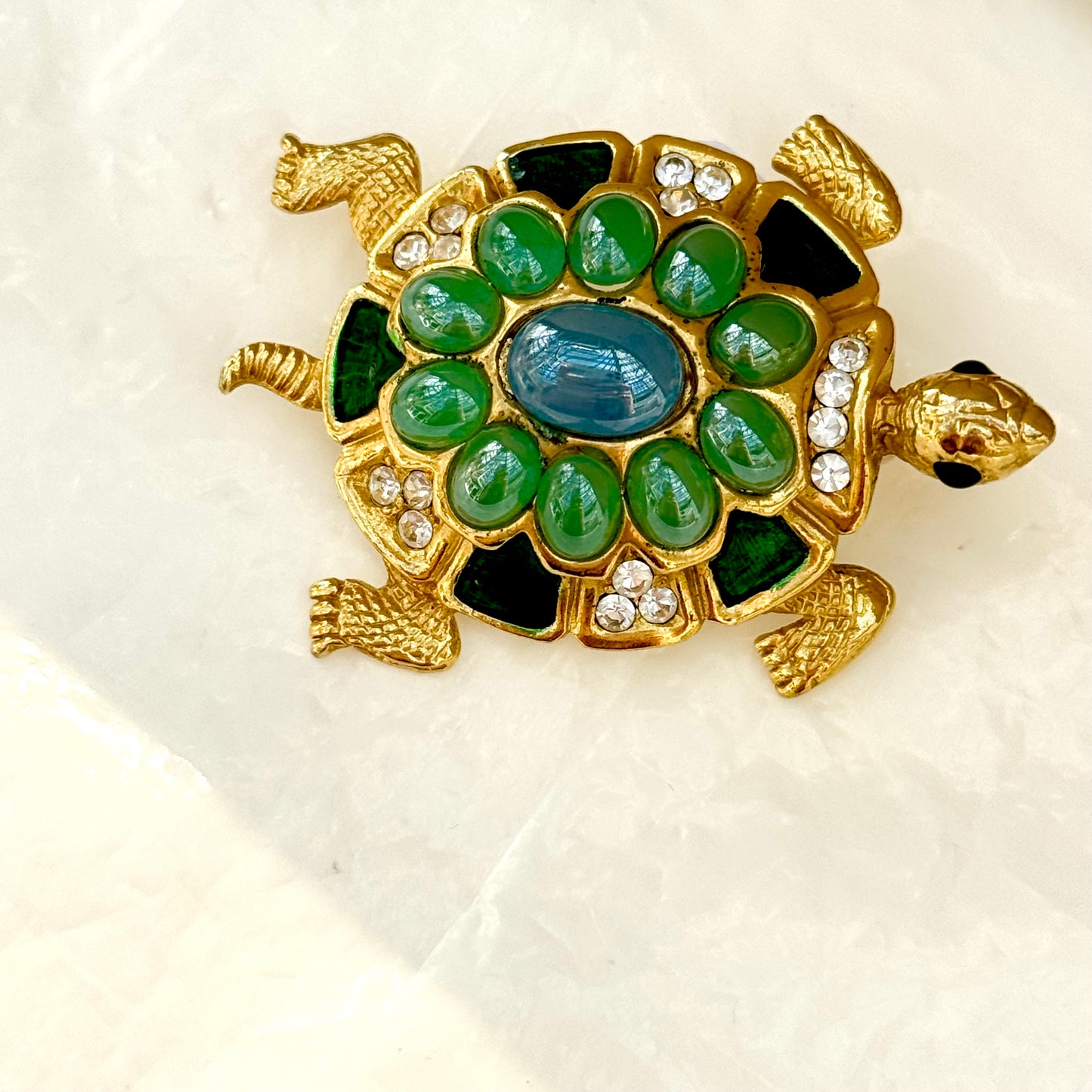 Adorable green tortle brooch