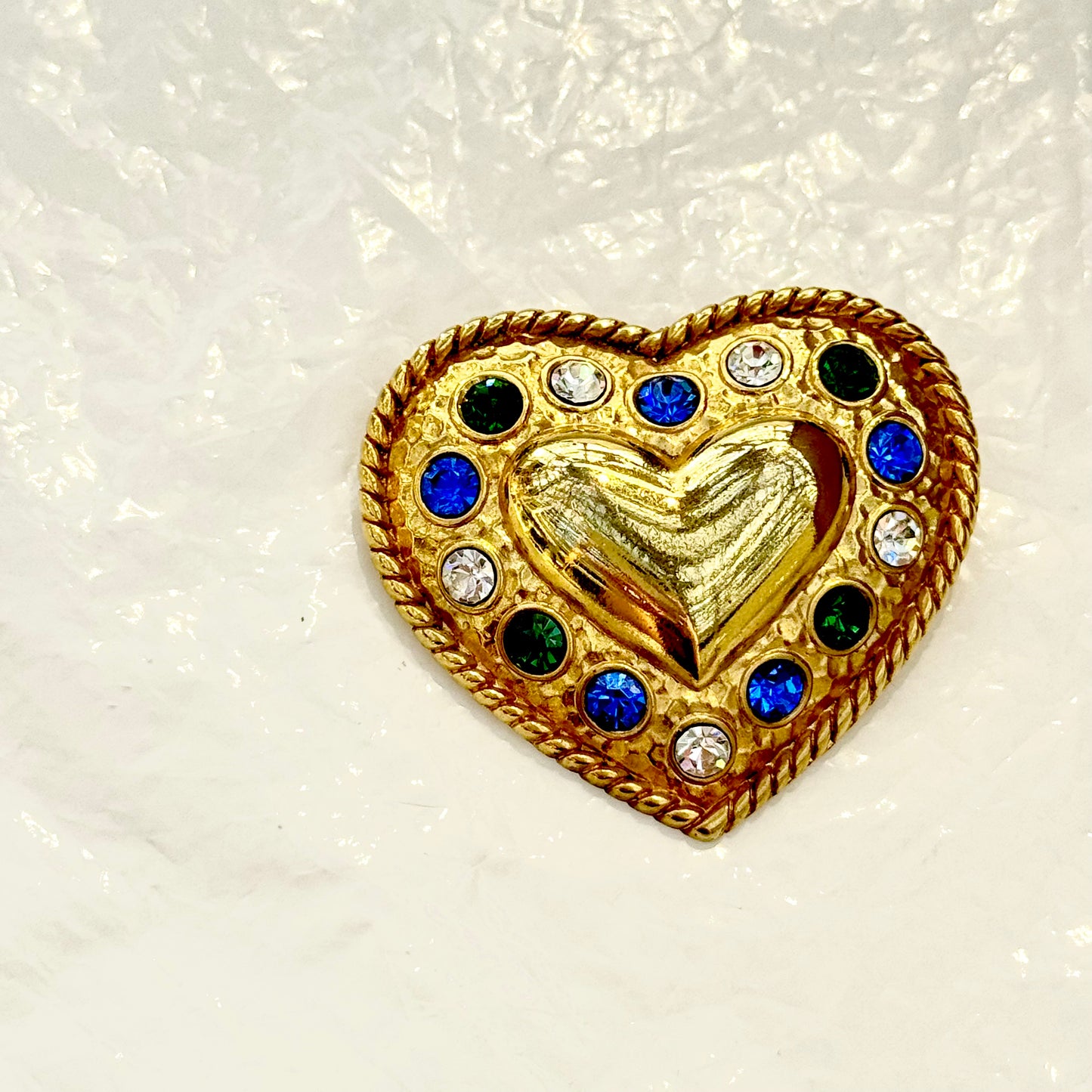 Lovely heart brooch blue and green diamonds