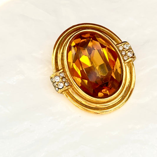 Beautiful brooch oval amber diamond