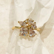 Load image in gallery, Diamond flower ring