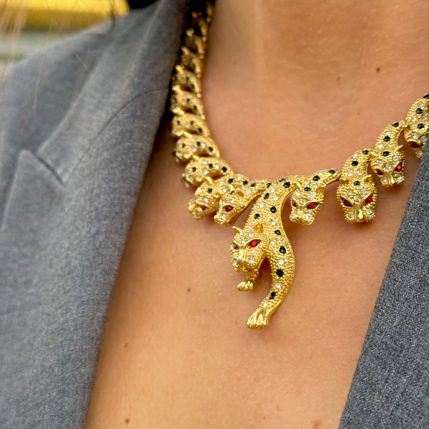 Amazing 1000 tigers necklace