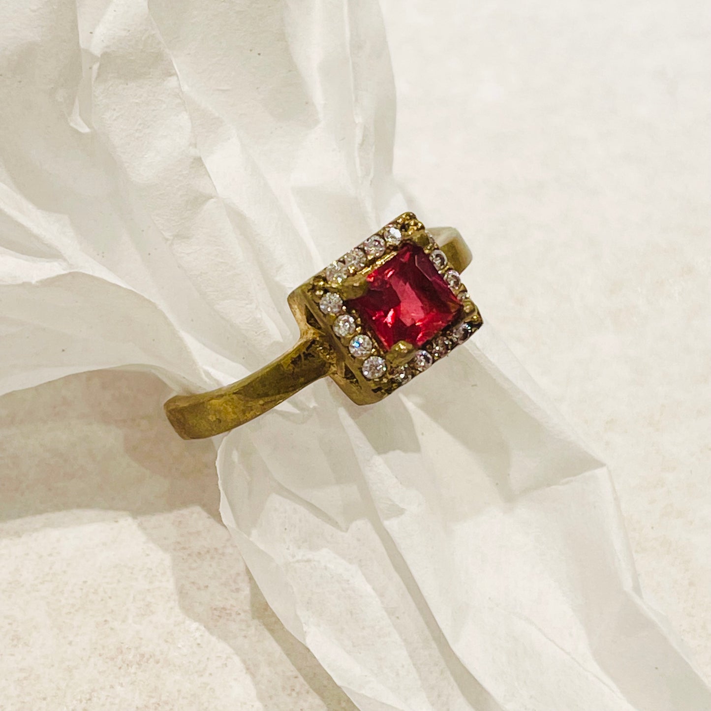 Bague 20s vermeil diamant rouge taille marquise pavé