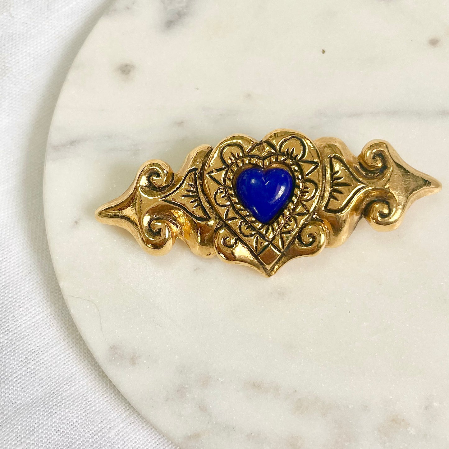 Broche coeur bleu