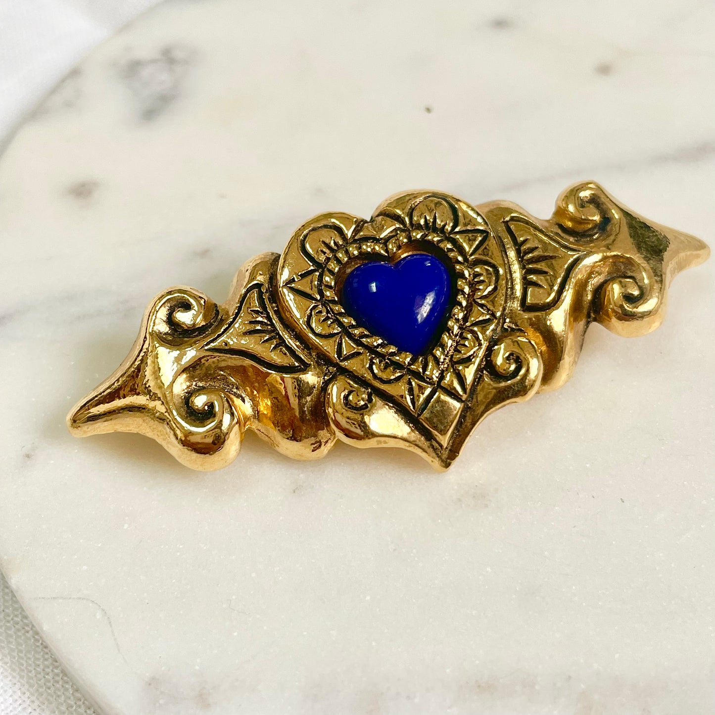 Broche coeur bleu