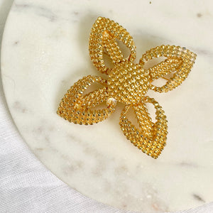 Flower brooch with 4 golden petals ball finish