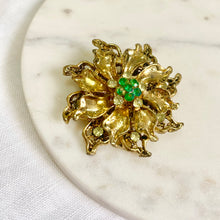 Load image into Gallery viewer, Broche fleur d&#39;ailleurs
