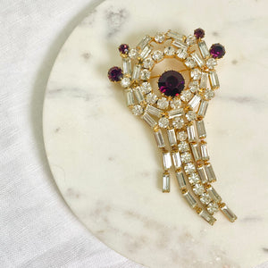 Pendant brooch with round white and purple diamonds and baguettes