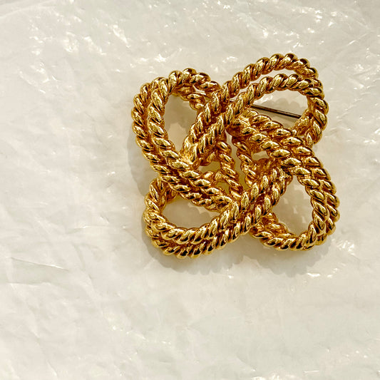 Knotted ropes brooch