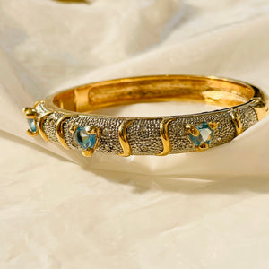 Very pretty turquoise hearts bangle bracelet