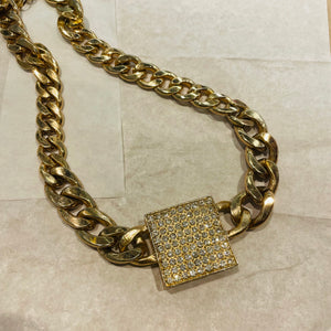 Imposing curb chain necklace with square pavé pendant