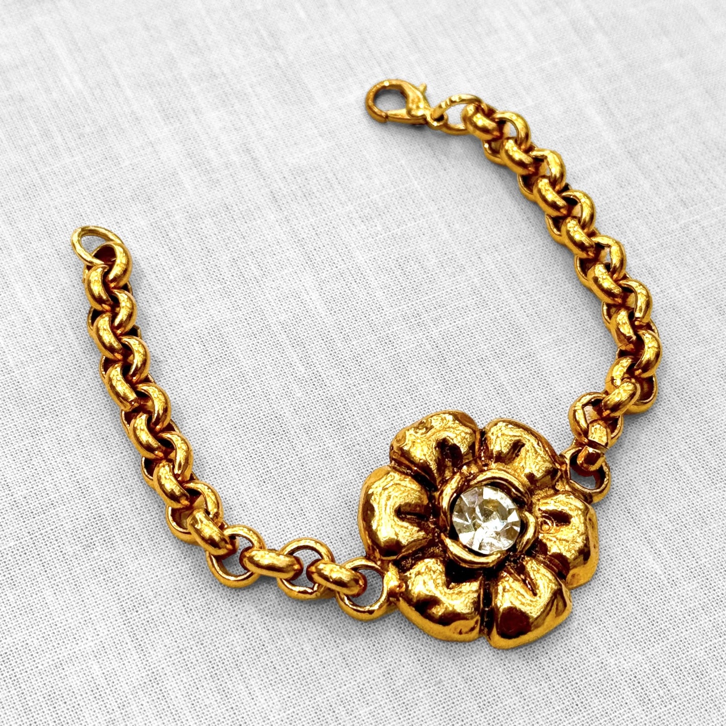 Adorable flower bracelet