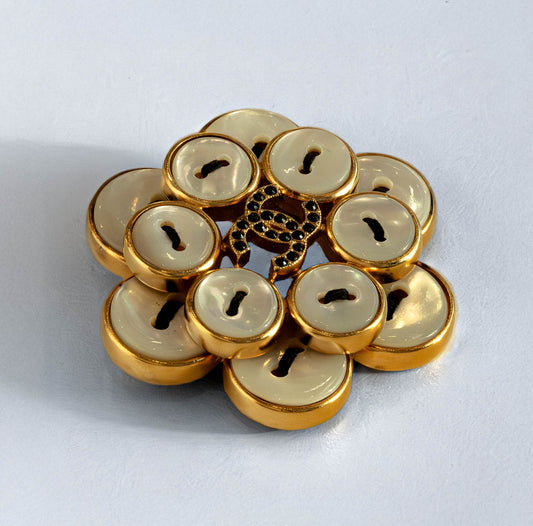 Chanel brooch 80s with mother-of-pearl buttons