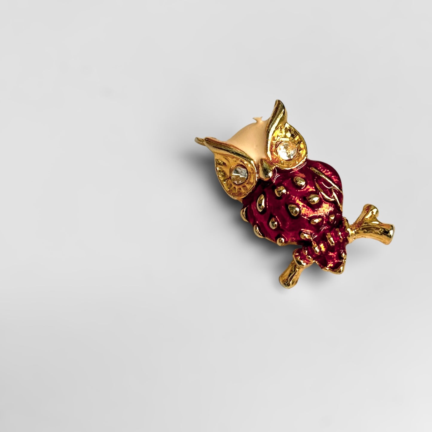 Adorable owl brooch