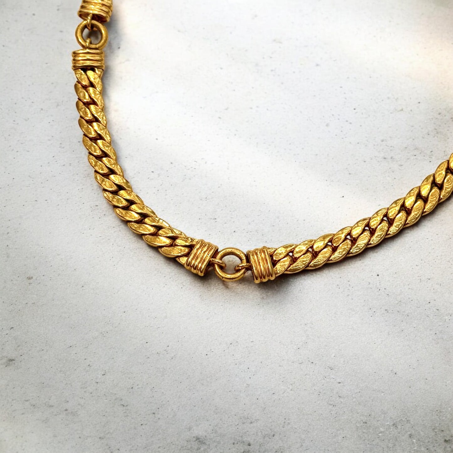 Stunning snake chain necklace