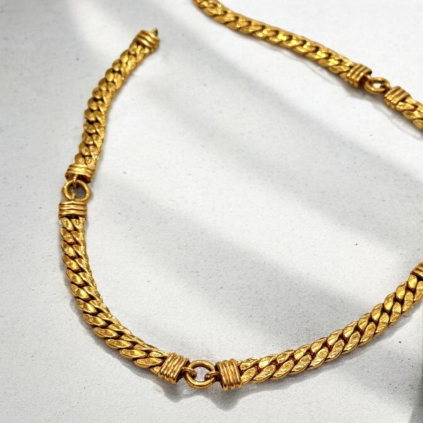 Stunning snake chain necklace