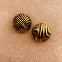 Load image into Gallery viewer, Black Striped Round Earrings