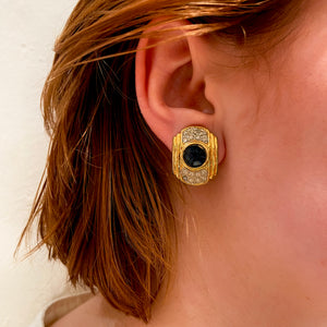 Boucheron style small sapphire pavé earrings with geometric patterns