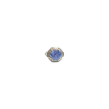 Load image into Gallery viewer, Silver ring and octagonal aquamarine