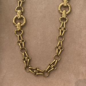 Sophisticated mesh gold long necklace with two rings