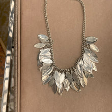 Load the image in the gallery, Agatha 80s silver leaf necklace