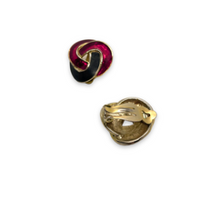Load image into Gallery viewer, Boucles 80s ajourées 3 anneaux rouge et noir
