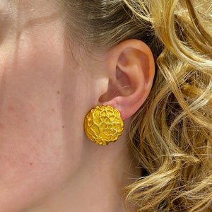 Boucles d'oreilles rondes dorées dentelle florale