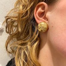 Load the image in the gallery, Golden round earrings and sparkles
