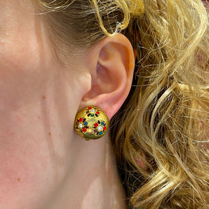 Round rhinestone flower earrings with 80s motif