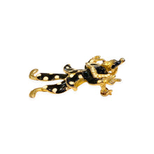 Load image into Gallery viewer, Arlequin vintage brooch articulated so crisp