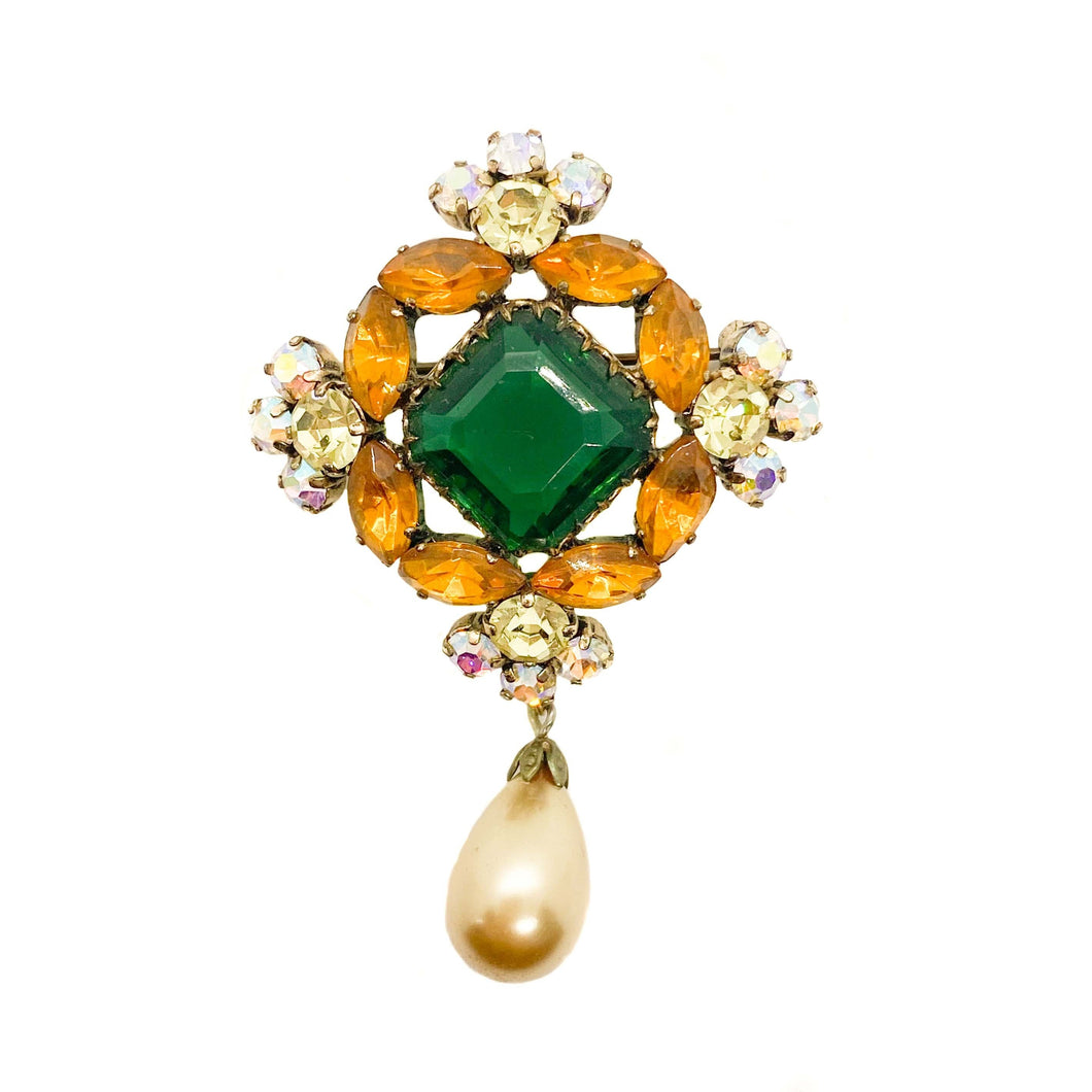 Broche pierres vertes, oranges et blanches avec pampille perle vintage de chez GIGI PARIS