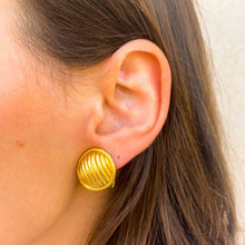 Load the image in the gallery, Vintage striped small round earrings from GIGI PARIS
