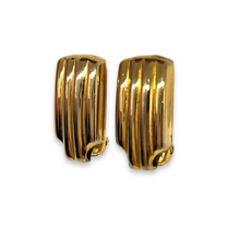 Load the image in the gallery, 80s golden baguette earrings