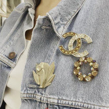 Load and play video in Gallery viewer, Broches vintage de chez GIGI PARIS
