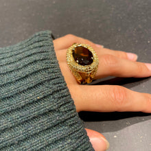 Load image into Gallery viewer, Incredible maxi diam caramel ring with paved scrolls, adorable tassels