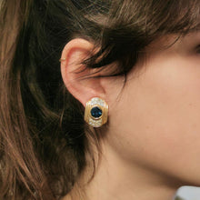 Load the image in the gallery, Small pavé sapphire earrings with geometric patterns Boucheron style