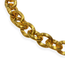 Charger l&#39;image dans la galerie, Très beau collier maille forçat doré finition griffée

